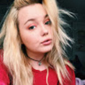 Meet your Posher, Chloe